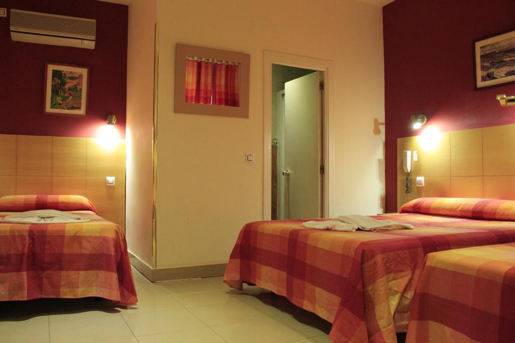Inter Plaza Mayor Auto Check In Pensjonat 2*